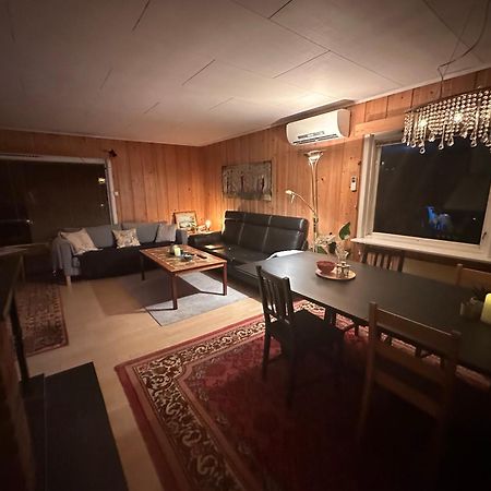 Trivelig Leilighet Med Gratis Parkering Pa Stedet Forset Exterior photo
