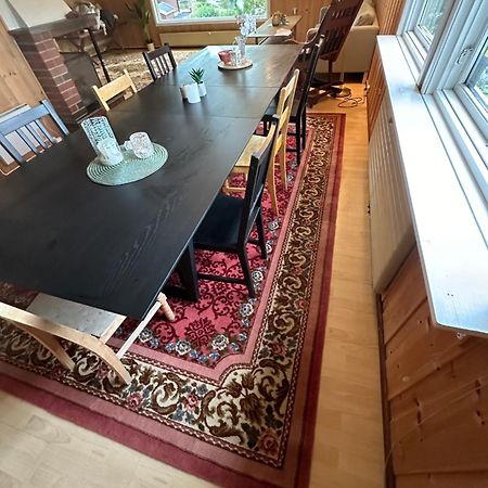Trivelig Leilighet Med Gratis Parkering Pa Stedet Forset Exterior photo
