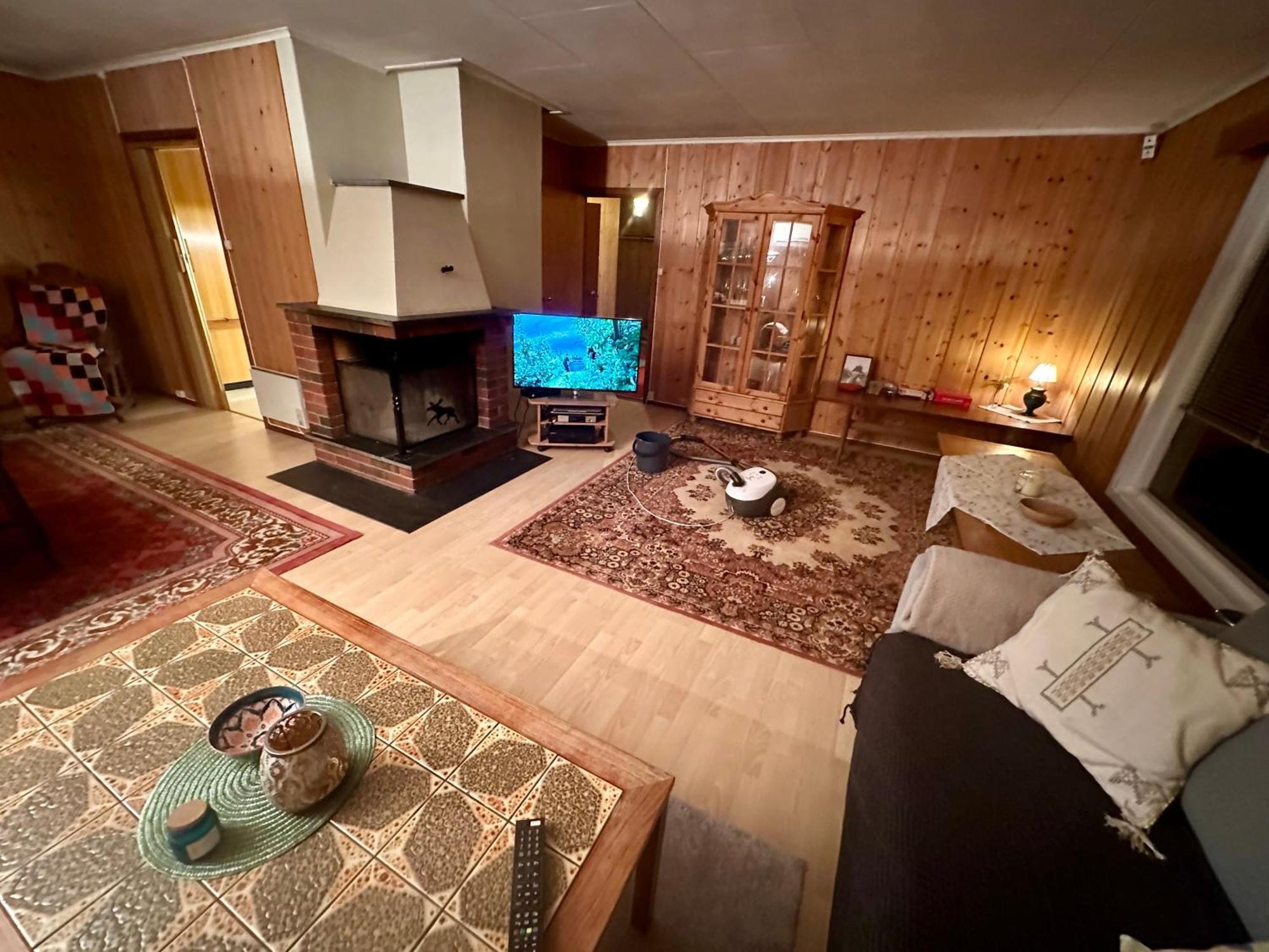 Trivelig Leilighet Med Gratis Parkering Pa Stedet Forset Exterior photo